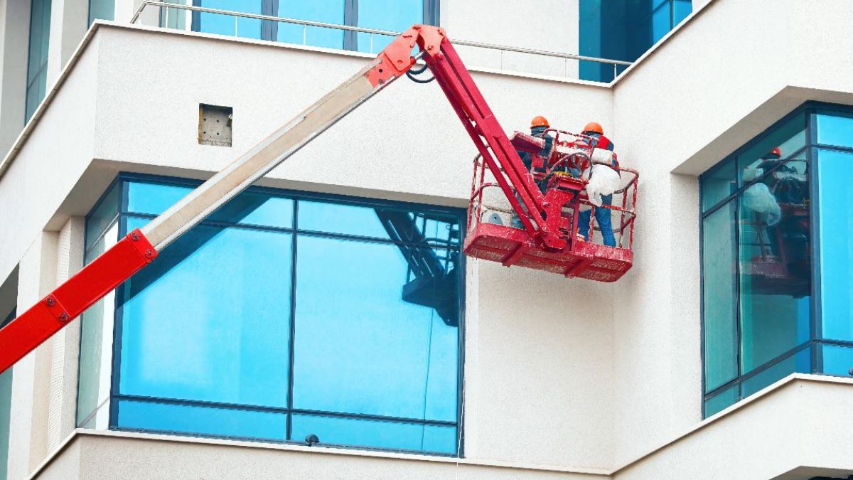 time to repaint your commercial building when paint starts to peel
